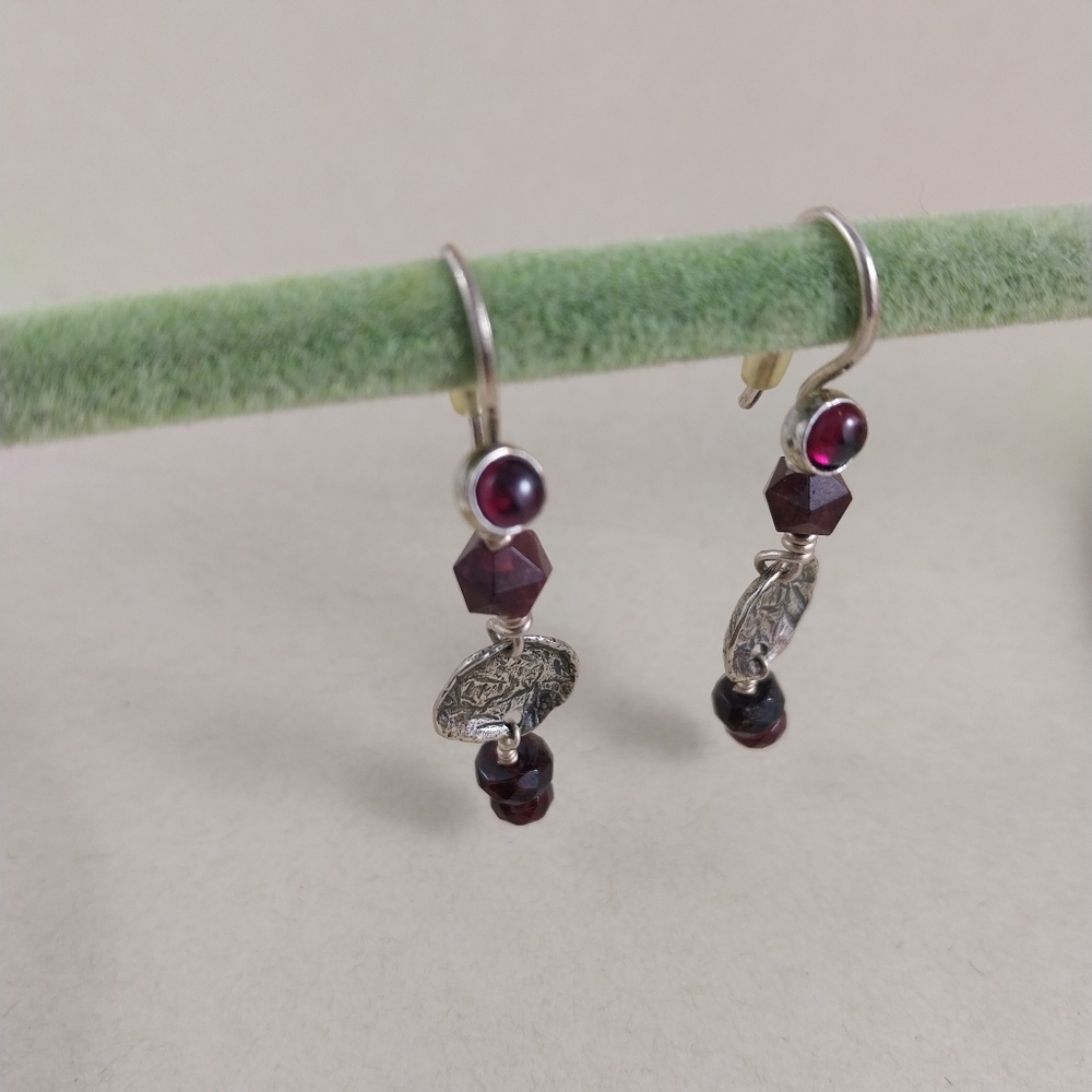 Sterling Silver and Garnets Earrings - Picture 15 of 15